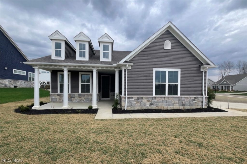 913 Arthur Trail, Aurora, OH