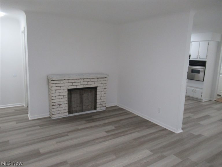 330 Paul Street, Bedford, OH - Photo 8
