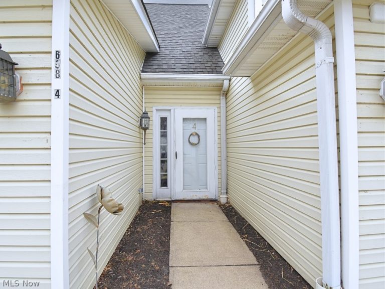 658 2nd Street #4, Fairport Harbor, OH - Photo 3