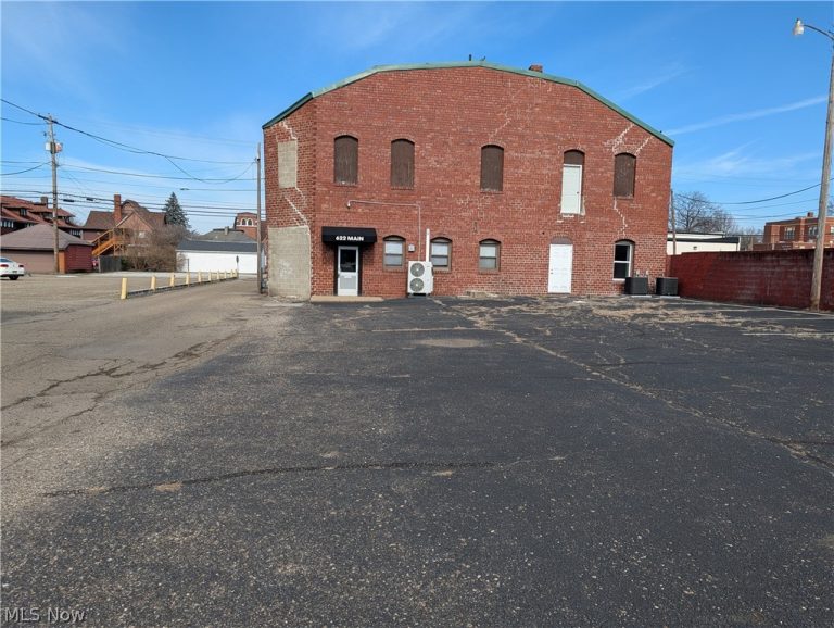 622 Main Street, Coshocton, OH - Photo 2