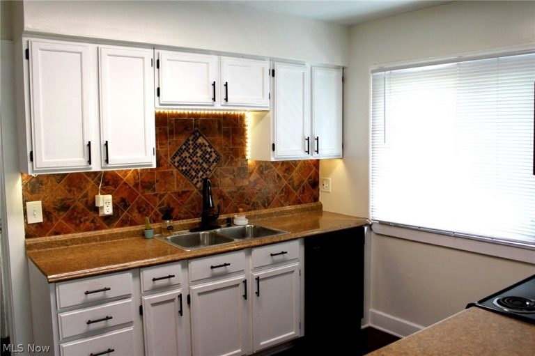 3729 128th Street, Cleveland, OH - Photo 2