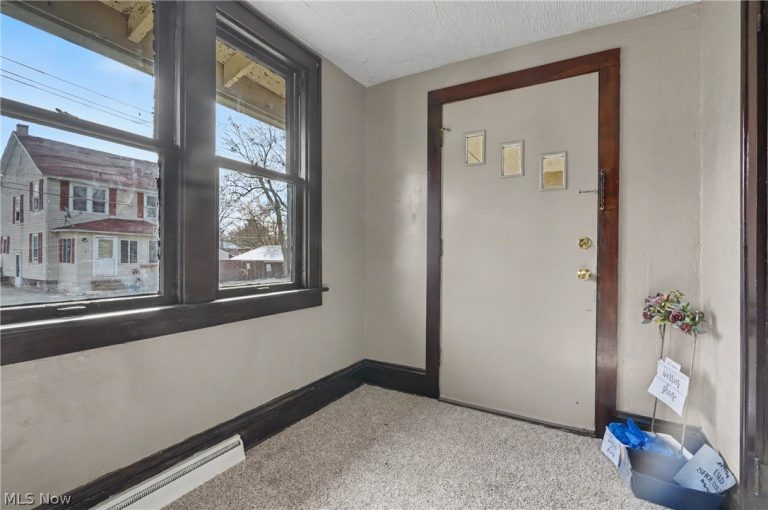 1387 Fairview Avenue, Atwater, OH - Photo 2