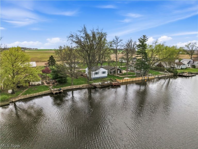 27268 Lakeside Drive, Beloit, OH - Photo 5