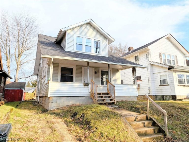 864 10th Street, Massillon, OH - Photo 2