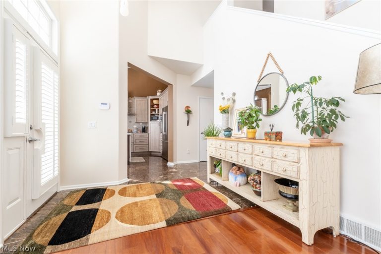 15 Orchard Circle, Orange, OH - Photo 2