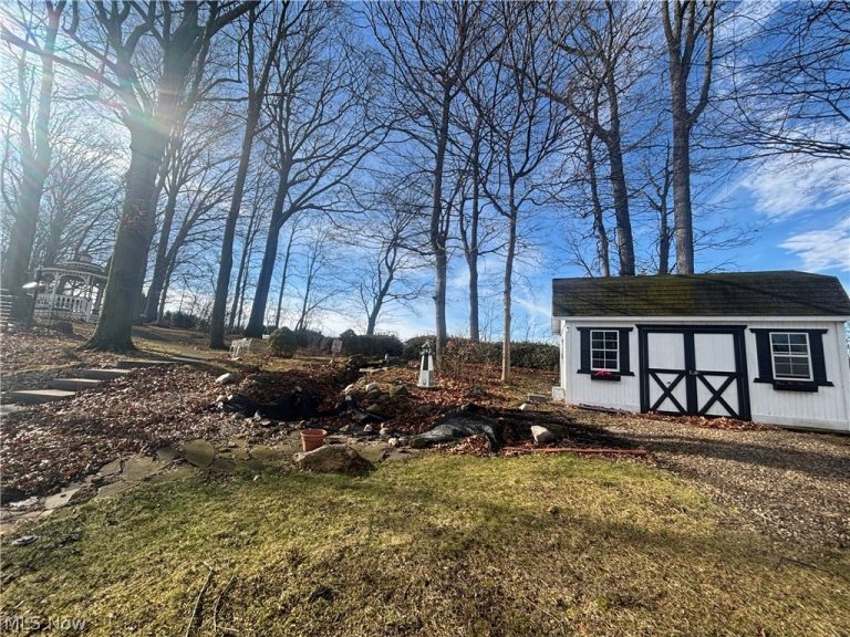 1005 Heatherwood Lane, Orrville, OH - Photo 6