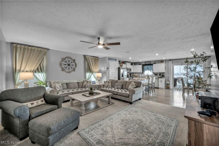 551 Bates Avenue, Seville, OH - Photo 8