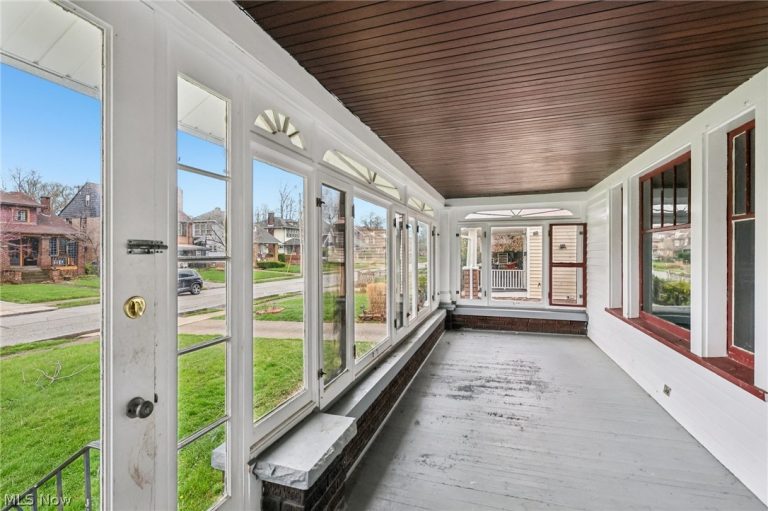 293 151 Street, Cleveland, OH - Photo 3