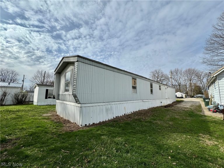 969 Linn Street, Coshocton, OH - Photo 5