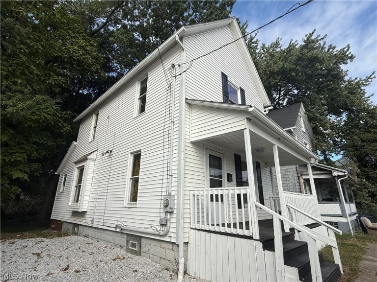 70 Wise Street, Akron, OH - Photo 3
