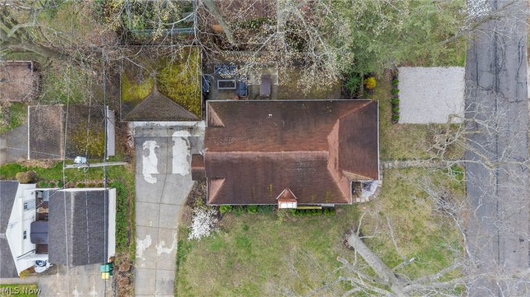 6491 Seminole Trail, Mentor, OH - Photo 2