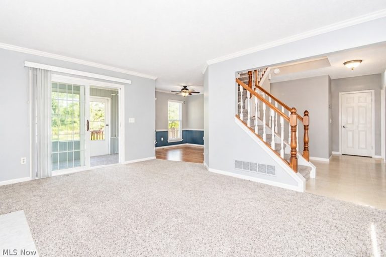 104 Woodbridge Crossing, Chardon, OH - Photo 3