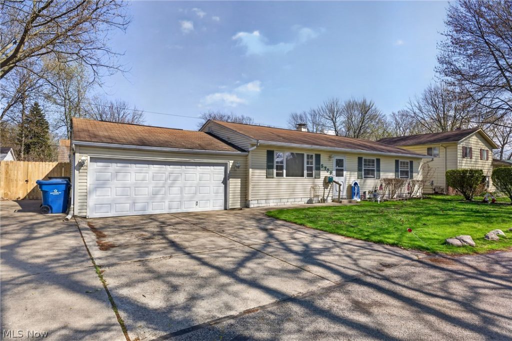 5709 Davis Drive, Mentor, OH