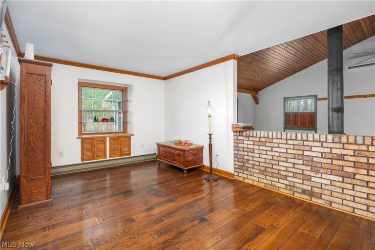 11923 Green Road, Wakeman, OH - Photo 4