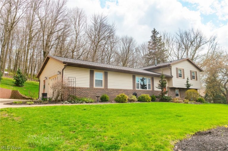 241 Monroe Street, Fredericksburg, OH - Photo 2