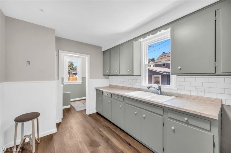 323 Groveland Club Drive, Cleveland, OH - Photo 6