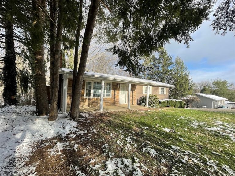 330 Walnut Hills Drive, Zanesville, OH - Photo 2