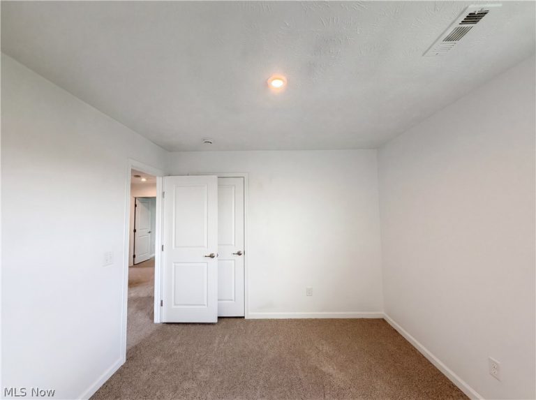 9200 Nash Lane, North Ridgeville, OH - Photo 4