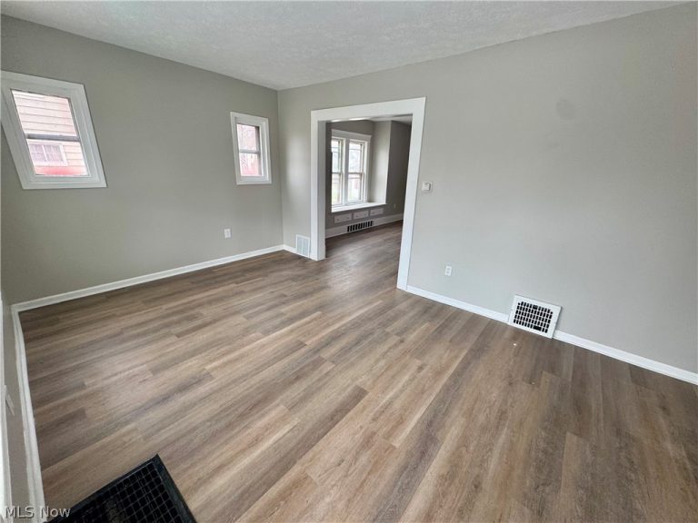 1046 21st Street, Lorain, OH - Photo 5