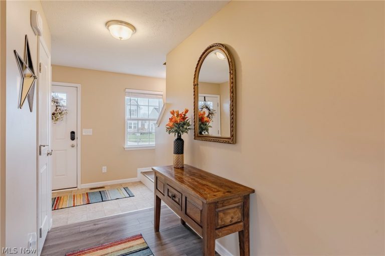 519 Ashwood Lane, Painesville, OH - Photo 3