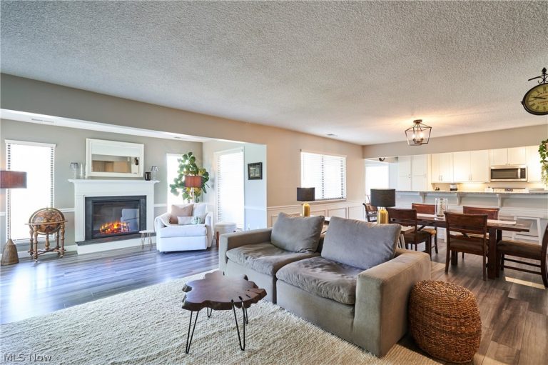 874 Hampton Ridge Drive, Akron, OH - Photo 4