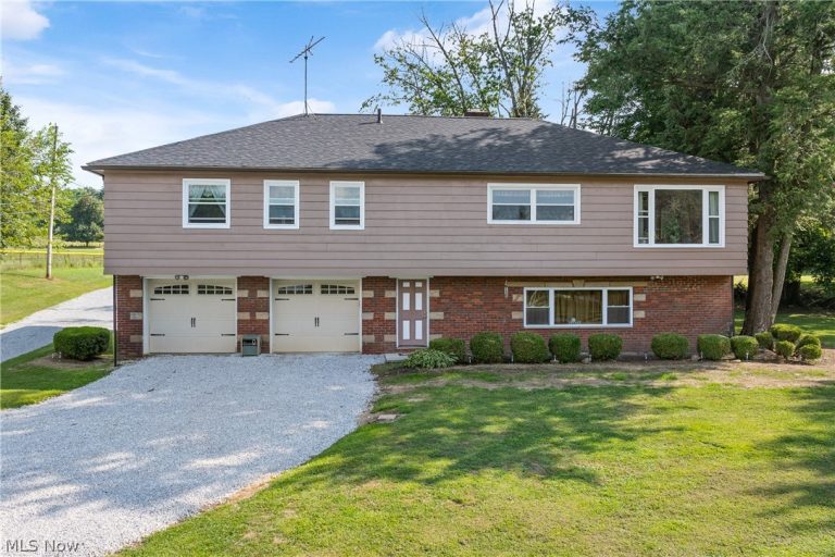 988 Turkeyfoot Lake Road, Akron, OH, 44312