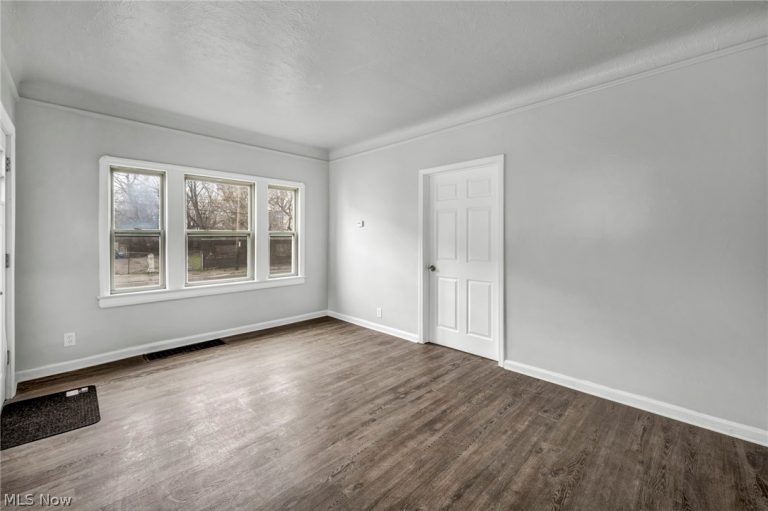 6610 Clark Avenue, Cleveland, OH - Photo 6
