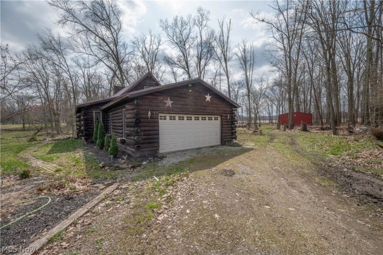 17917 Ellsworth Road, Lake Milton, OH - Photo 3