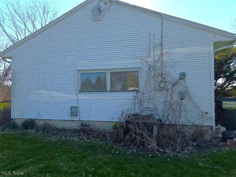 4622 Harbor Road, Port Clinton, OH - Photo 4