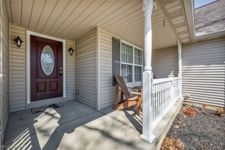 39896 Hope Court, Elyria, OH - Photo 3