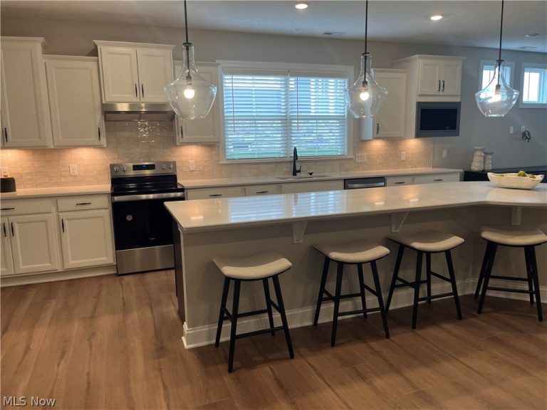 913 Arthur Trail, Aurora, OH - Photo 6