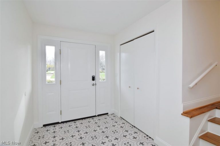 2828 Meldon Boulevard, Beachwood, OH - Photo 3