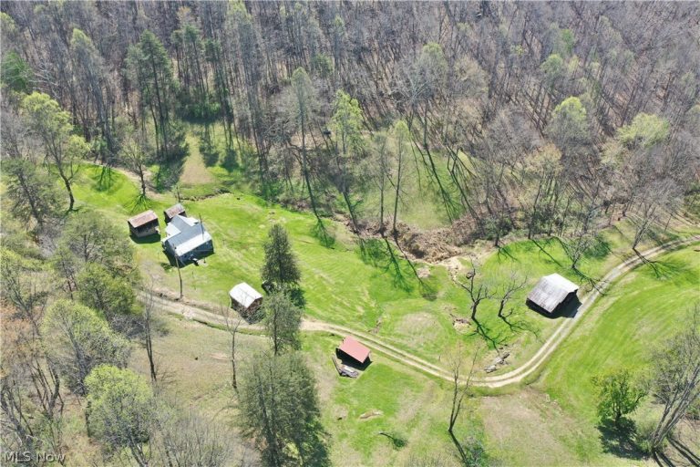 6670 Lower Run Road, WV - Photo 4