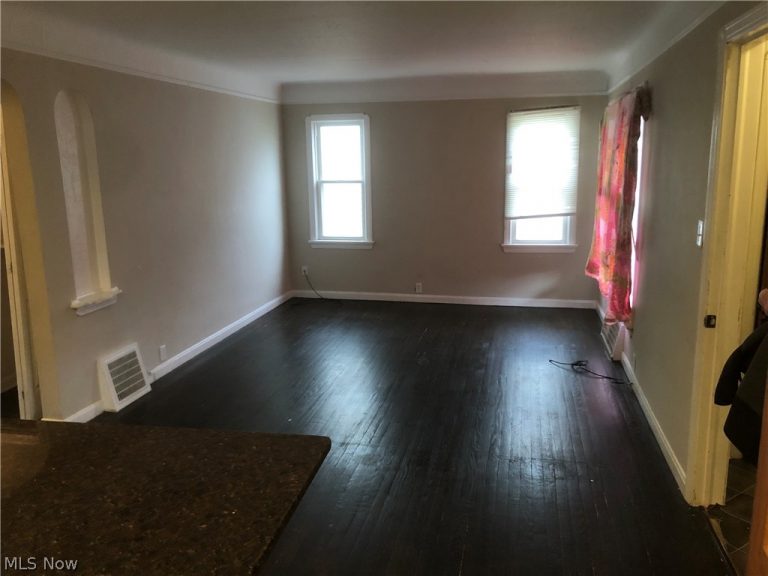 11303 Mccracken Road, Garfield Heights, OH - Photo 2