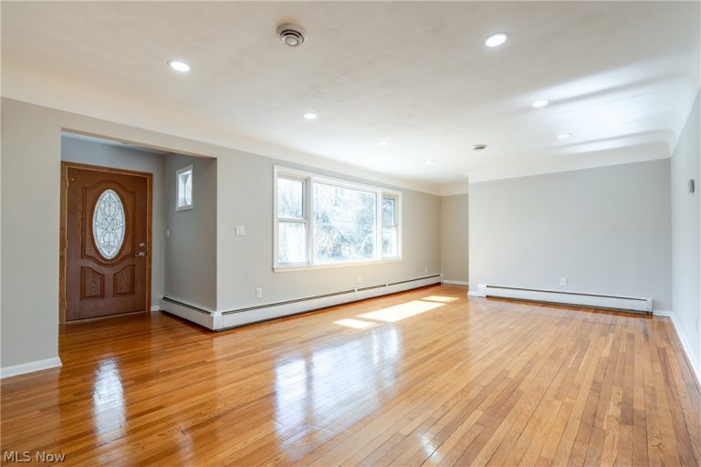 28755 Chardon Road, Willoughby Hills, OH - Photo 4