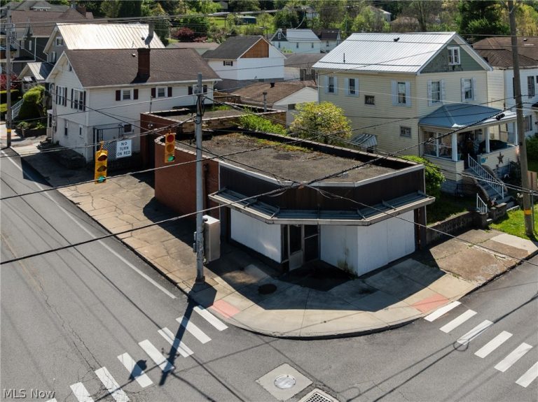 944 Commerce Street, Wellsburg, WV - Photo 2