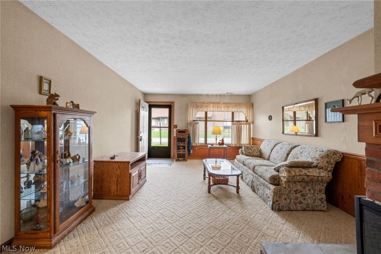 7357 Trailside Drive #C, Northfield, OH - Photo 2