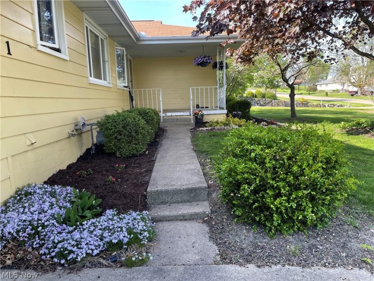 1 Hilltop Drive, Mount Vernon, OH - Photo 4