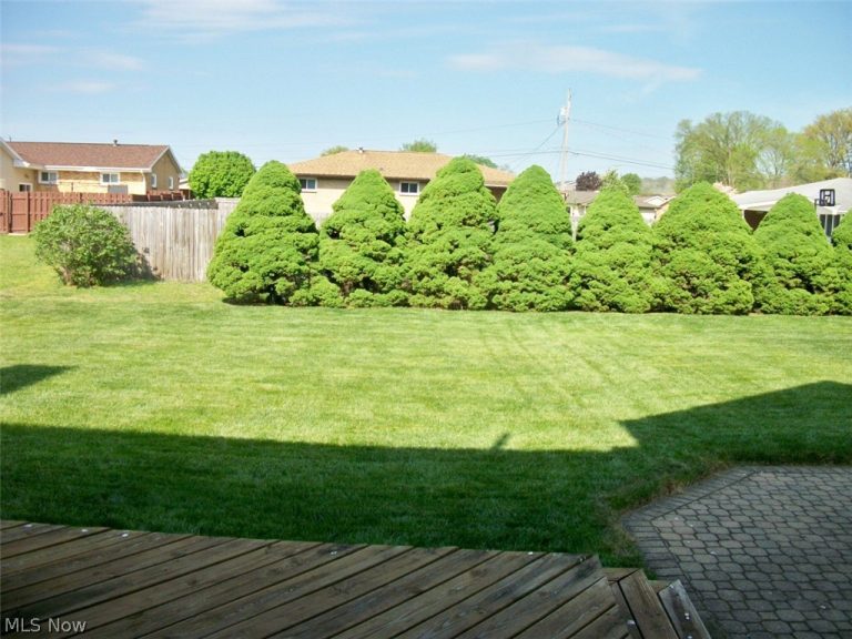 5 Sawgrass Circle, Belpre, OH - Photo 8