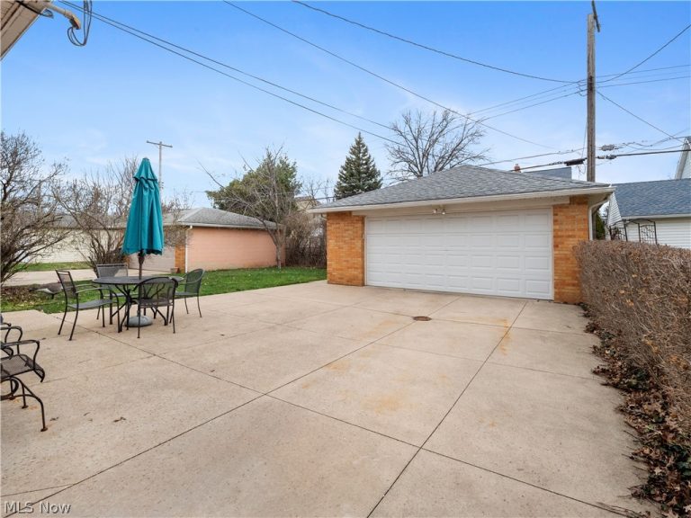 3406 Marioncliff Drive, Parma, OH - Photo 6