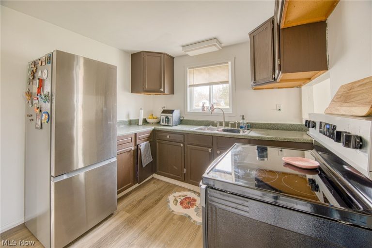 3665 Marcella Avenue, Stow, OH - Photo 8