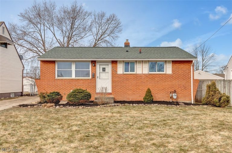 6330 Sandfield Drive, Brook Park, OH, 44142
