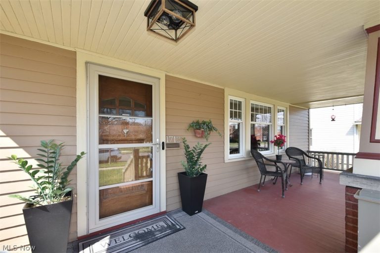 1712 Wright, Rocky River, OH - Photo 6
