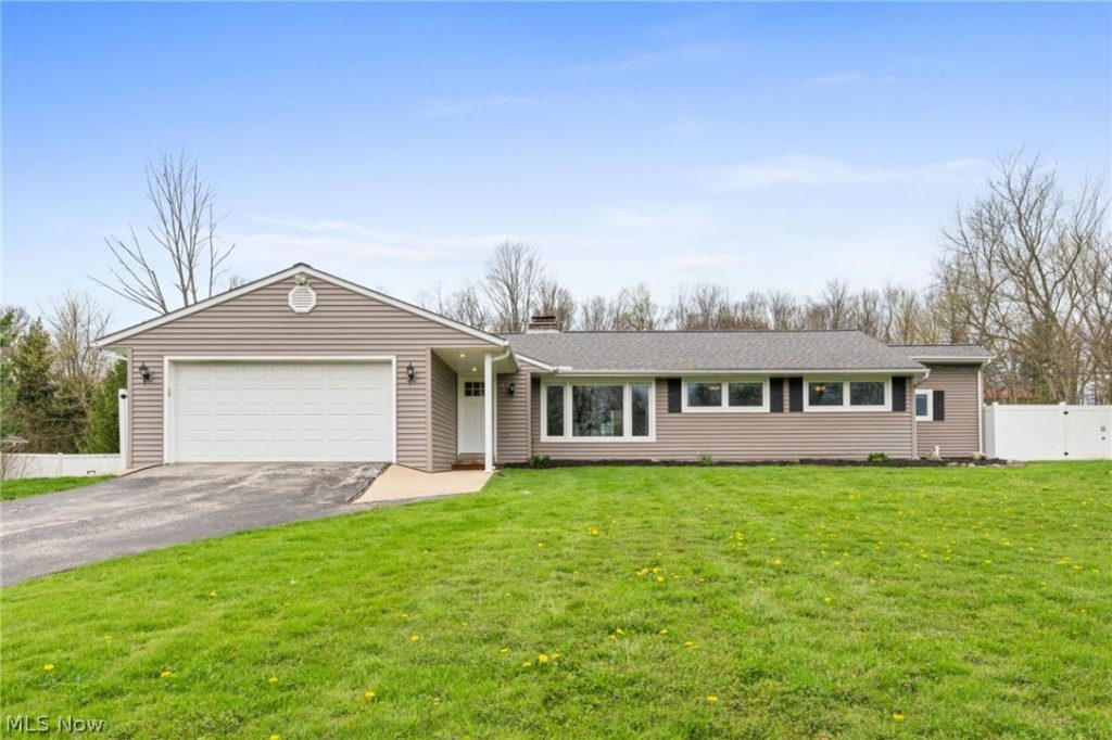 12440 Harold Drive, Chesterland, OH