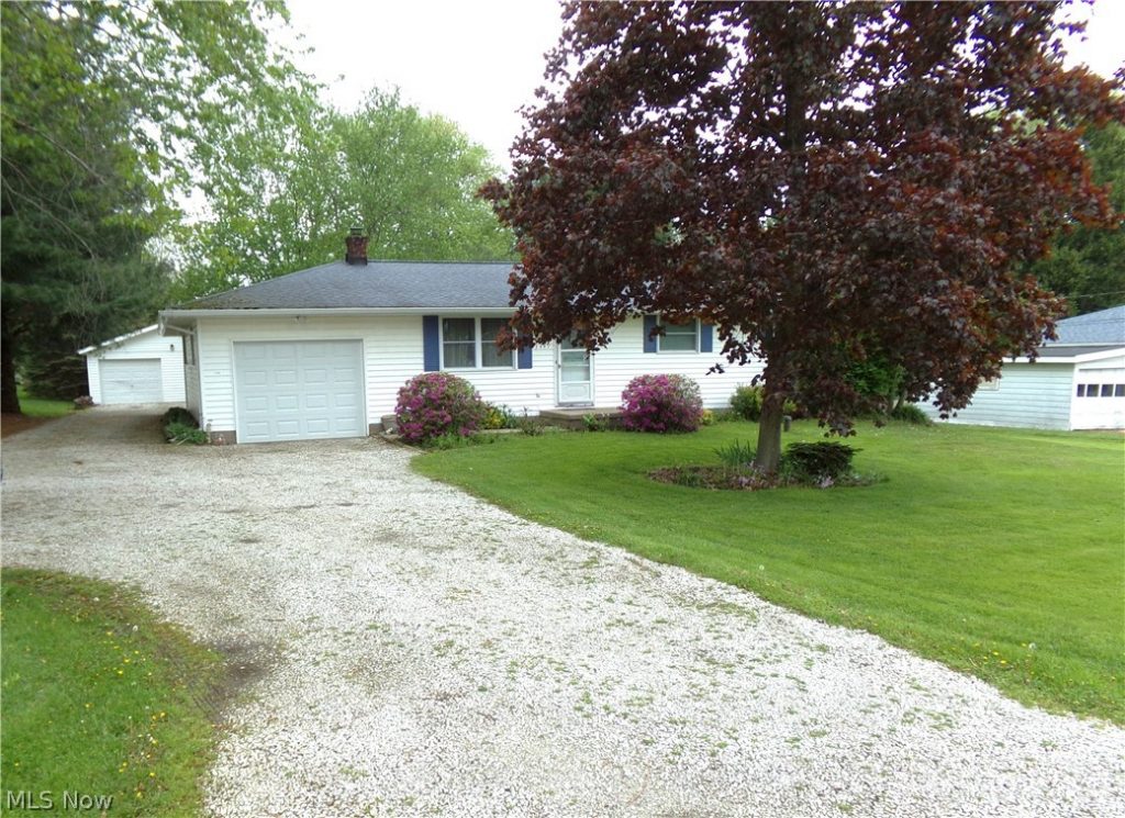 3447 Manchester Avenue, Massillon, OH