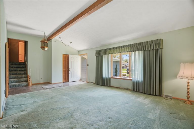 26670 FAIRFAX Lane, North Olmsted, OH - Photo 8