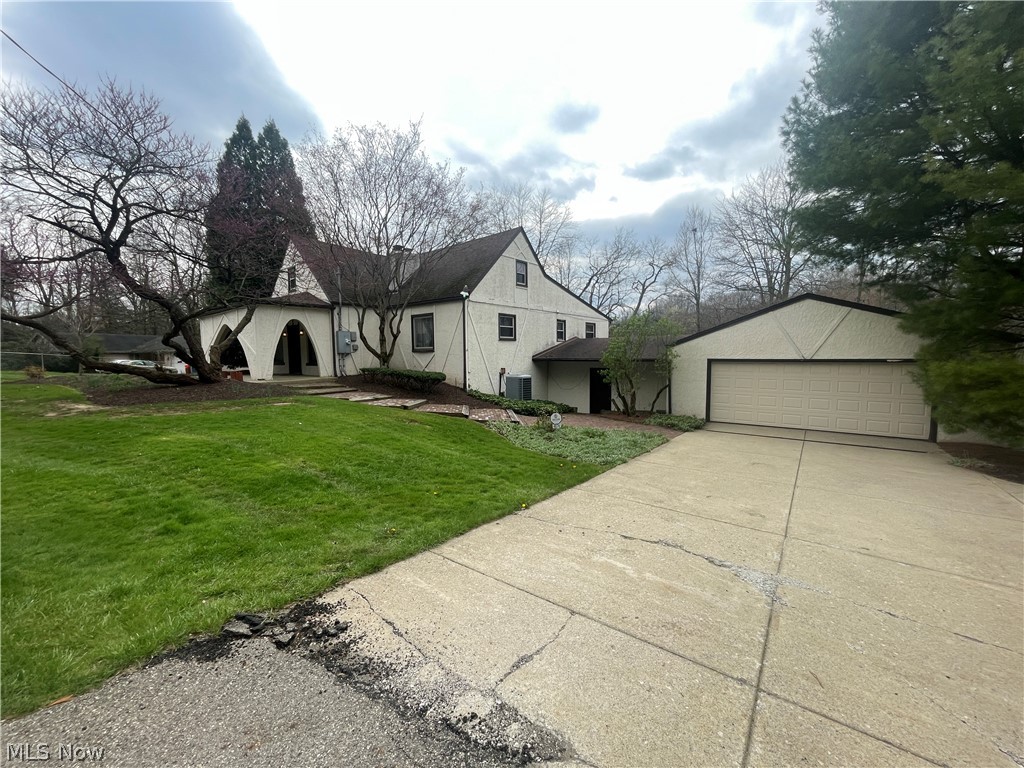 4874 Logan Way, Hubbard, OH