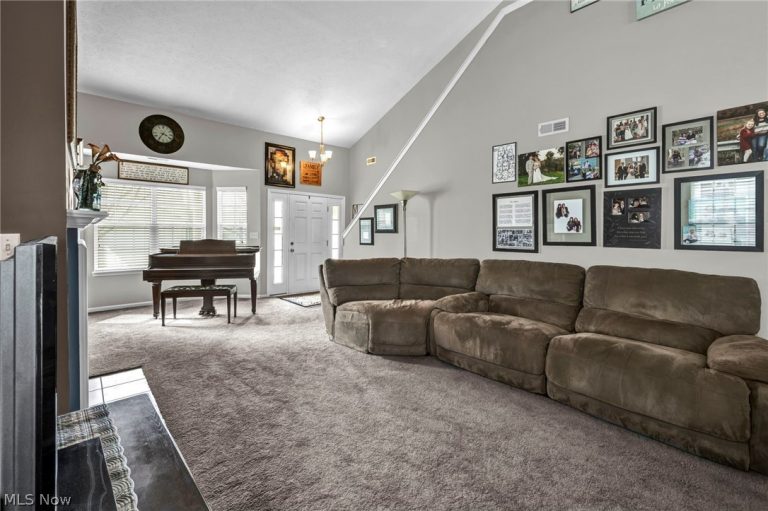 2640 Edgebrook Crossing, Twinsburg, OH - Photo 6