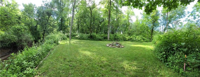 10088 Knowlton Road, Garrettsville, OH - Photo 2