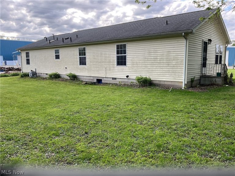 49 Cedar Street, New London, OH - Photo 5